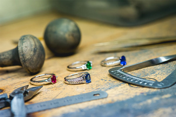 Bespoke Engagement Rings - Diamond Boutique ®