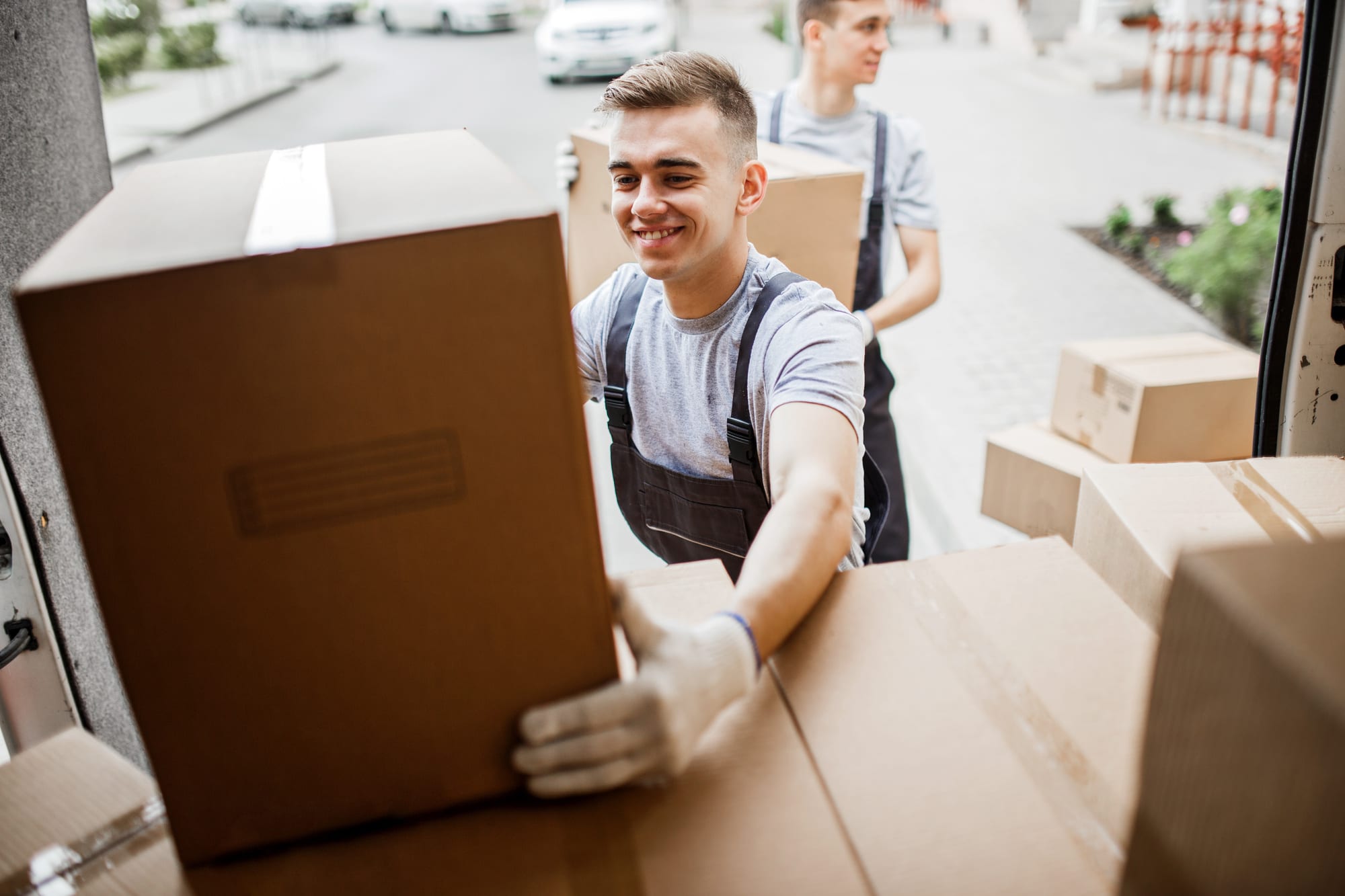 The Advantages Of Hiring Movers New York Experts - Create With Driven