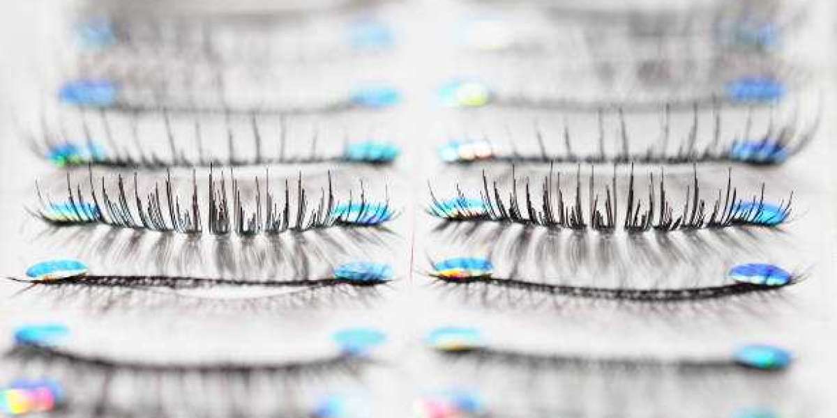 Magnetic Eyelashes Market Outlook: Challenges, Drivers, Analysis, Industry Share and Forecast 2028
