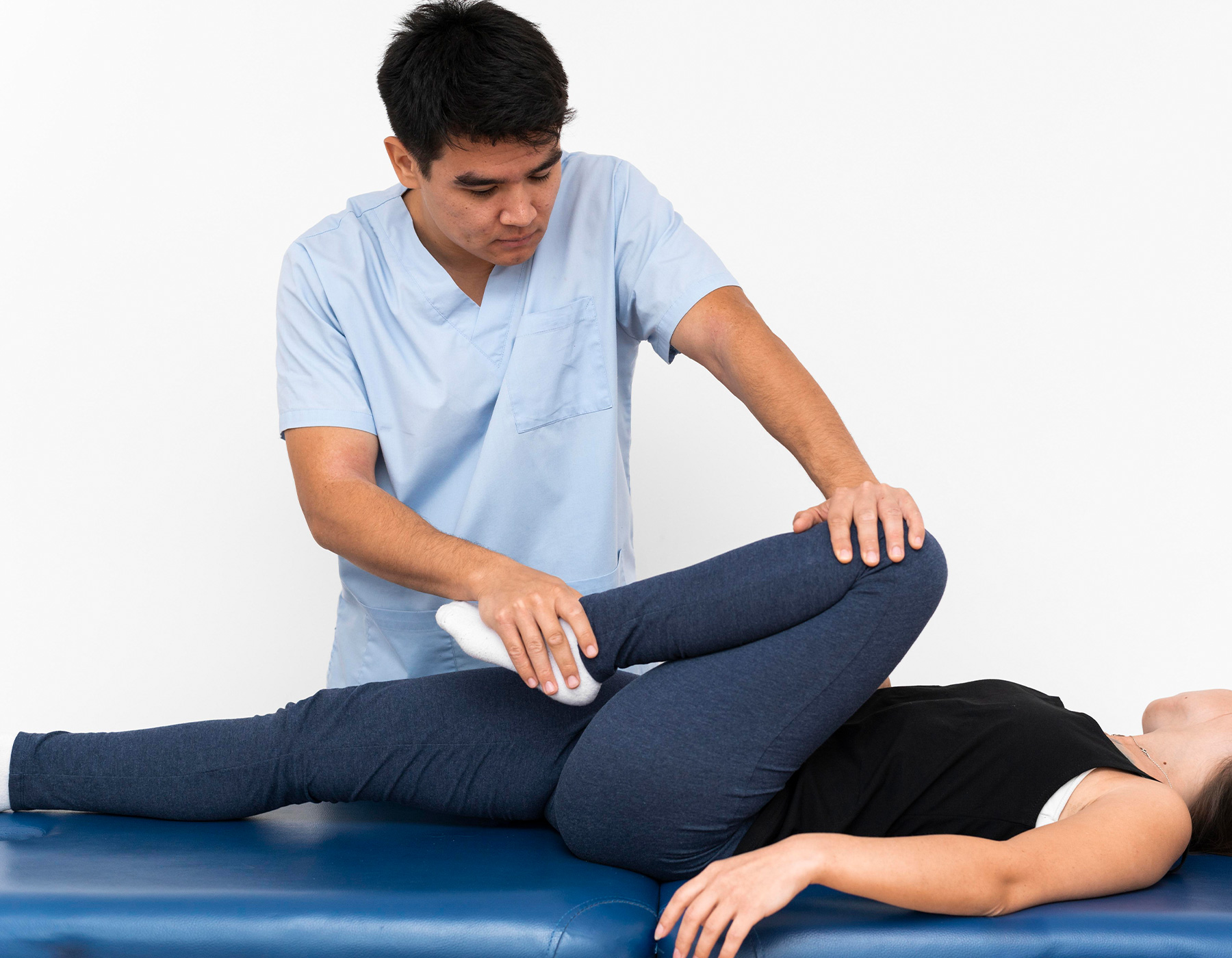 Physiotherapy for Knee Pain, Singapore | Mind & Movement