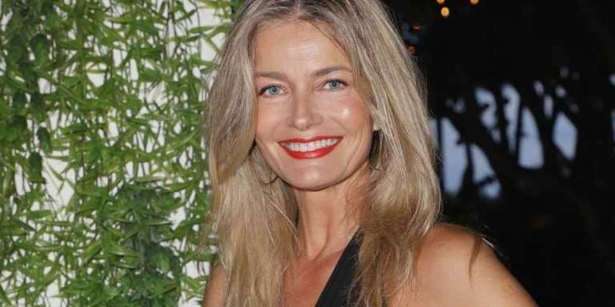 The Iconic Paulina Porizkova: A Look Back at Her Vogue Covers