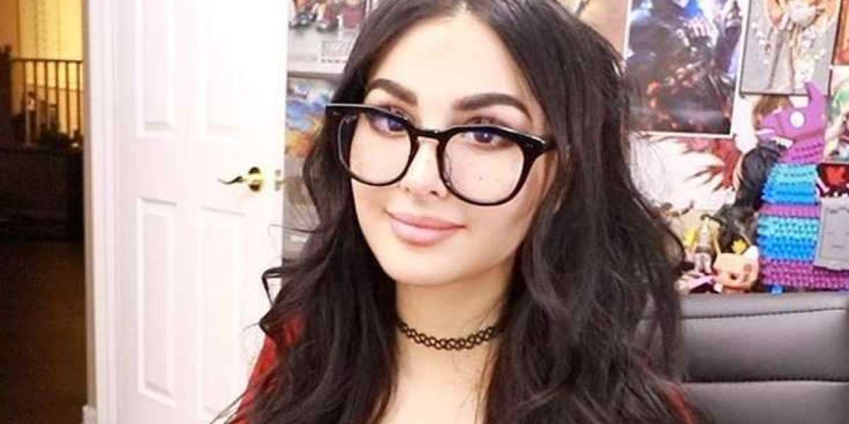 SSSniperWolf Net Worth: A Look into the Wealth of a Successful YouTuber.