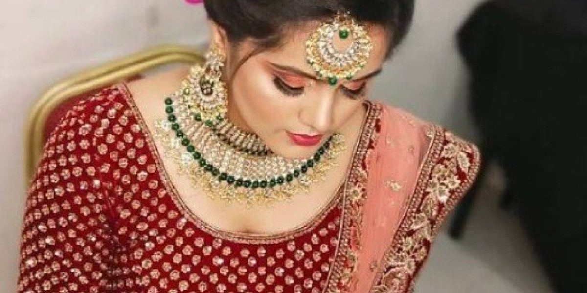 Makeup Artist in Delhi