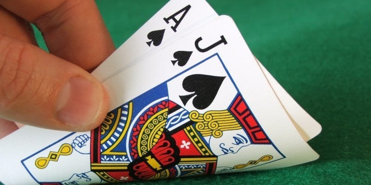A Guide to Understanding the Worth of an Ace in Blackjack