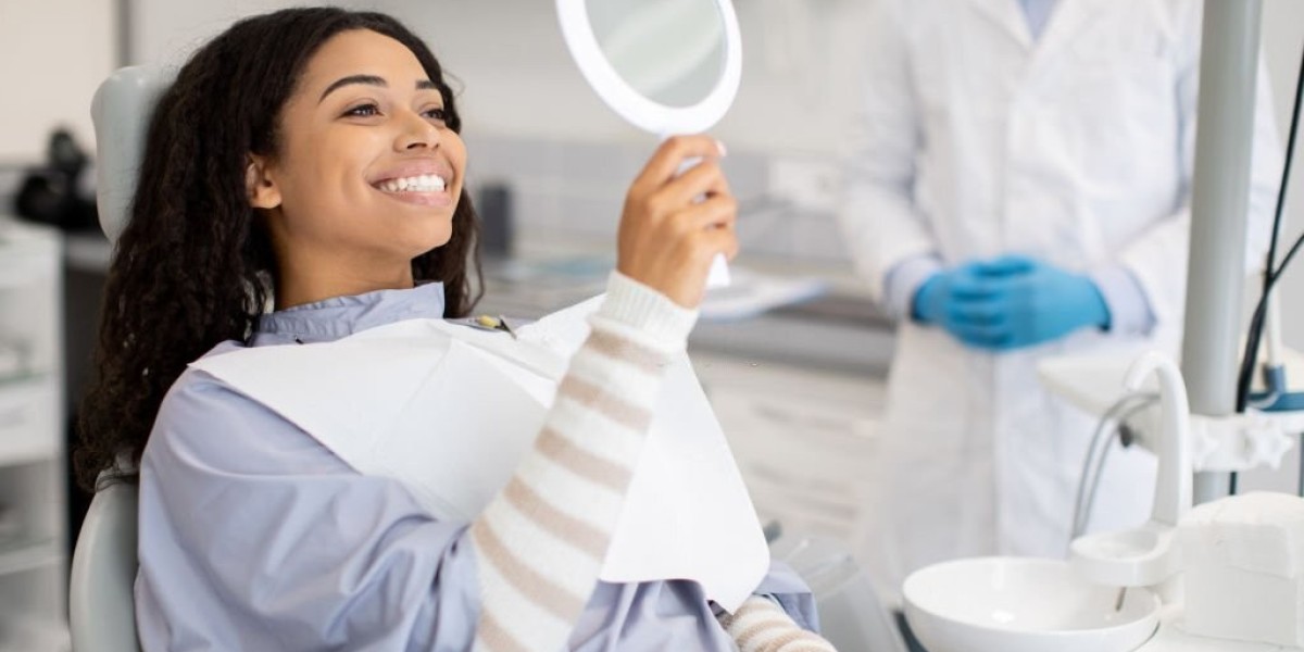 A Guide to Teeth Whitening: Techniques and Benefits