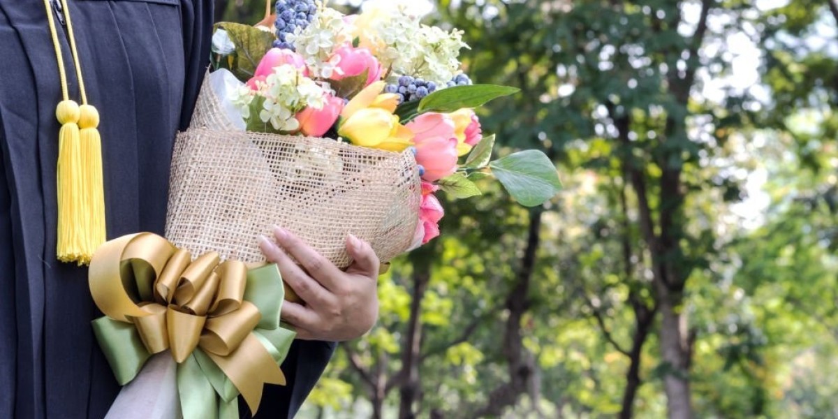 A Blossoming Achievement: Expressing Pride with Graduation Bouquets