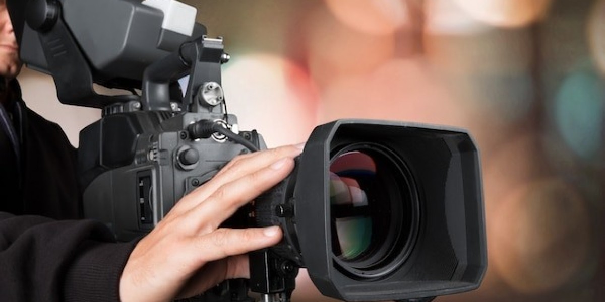 Visionary Filmmaking: Navigating the Path of Emerging Growth and Future Demand in the Professional Video Camera Market