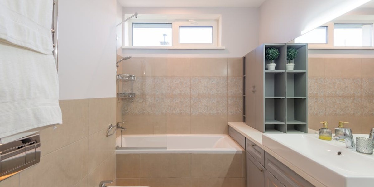 Maximizing Space in Small Bathroom Remodels: Contractor Tips