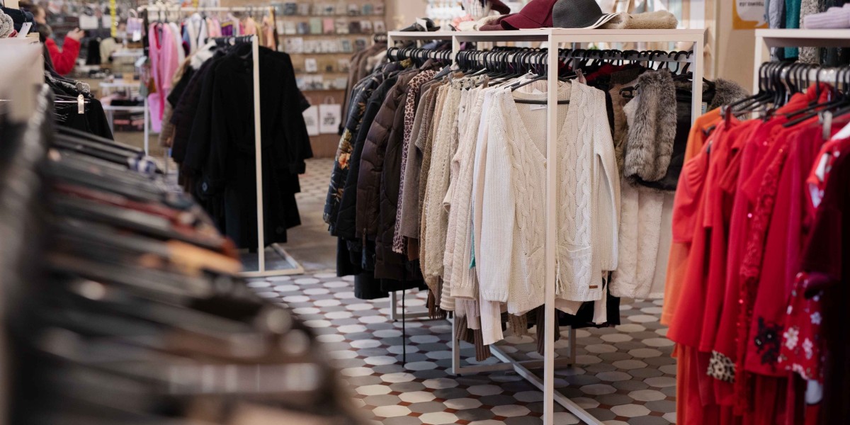 How To Organize A Clothing Store: Tips To Get Started