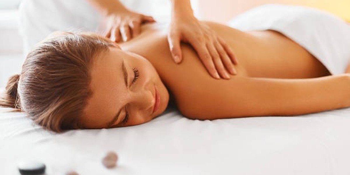 The Best Essential Oils for Massage: Elevate Your Experience with GyaLabs