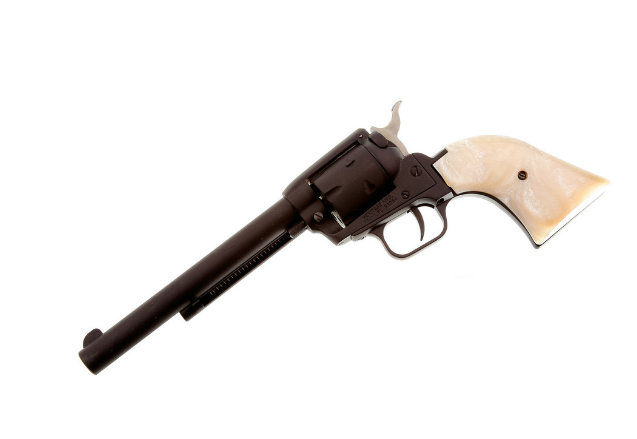 Understanding the Heritage 22 Revolver: Features and Benefits of Pearl Handles - Newsowly