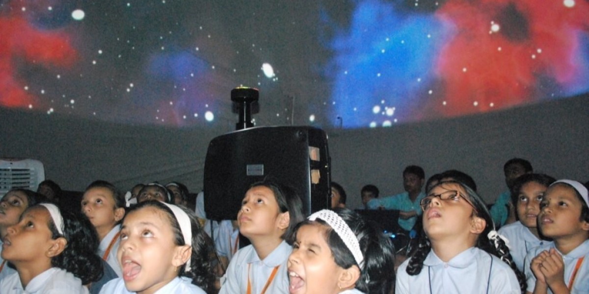 Everything You Need to Know About Planetariums for Schools