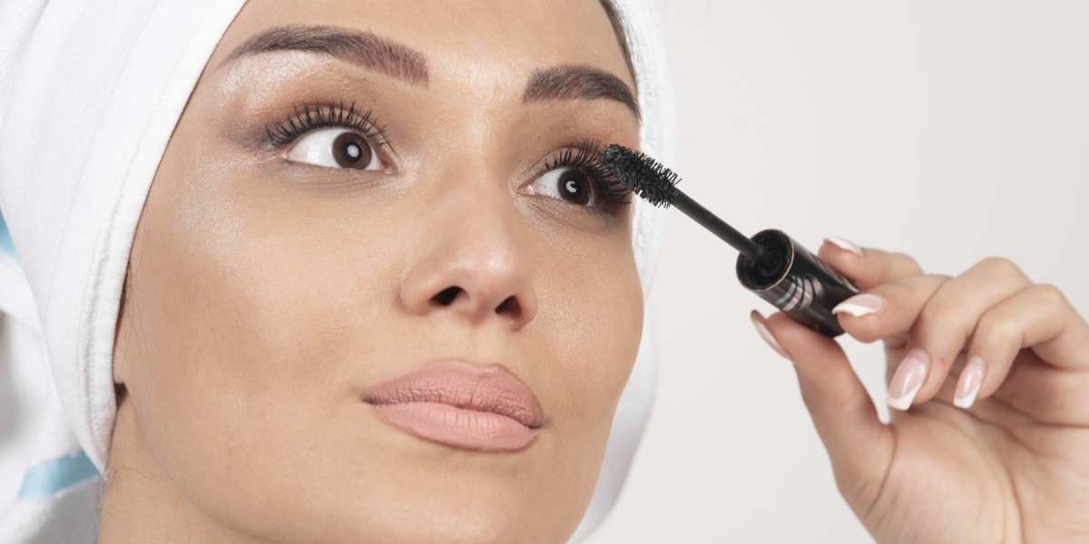 Why Is Careprost Eyelash Serum Considered The Best For Lash Growth?