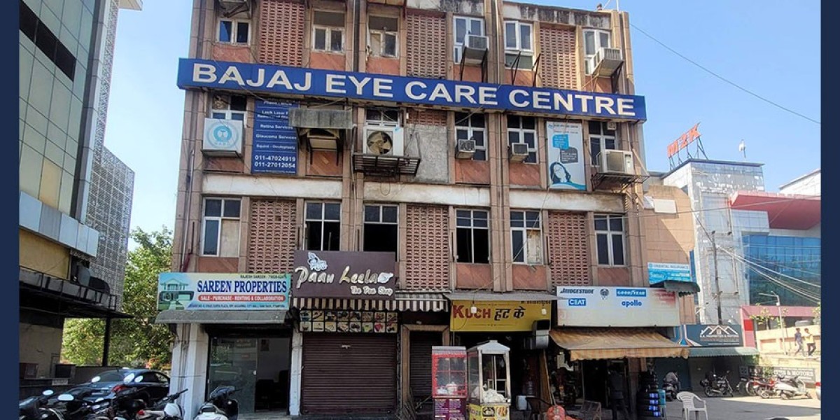 LASIK Treatment in Delhi: See Clearly with Dr. Rajiv Bajaj