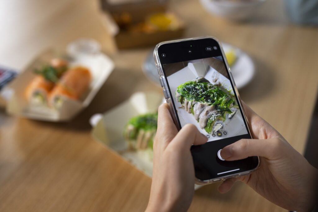 Do Customers Truly Prefer Using Mobile Apps for Restaurant Services? - Fran Candelera