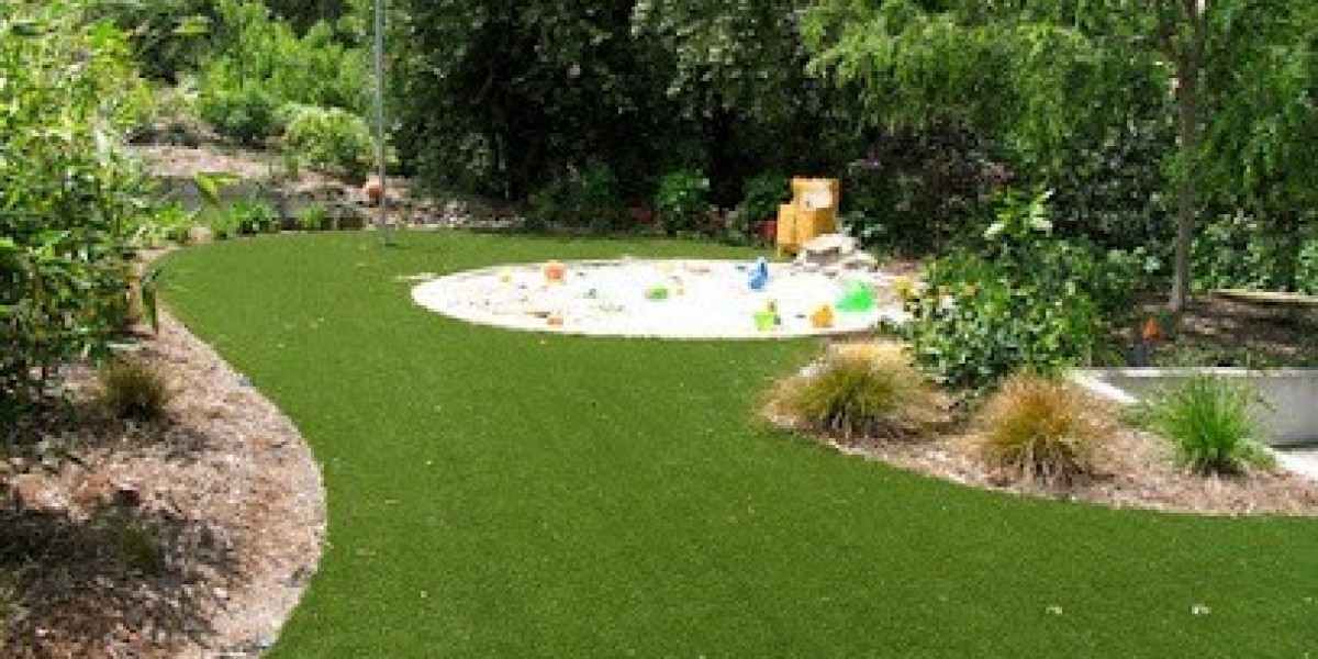 The Benefits of Commercial Artificial Turf for Businesses
