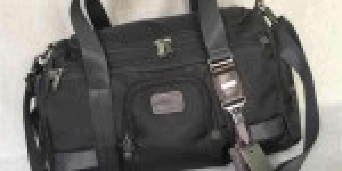 Tumi Taiwan: 解鎖時尚與實用並重的側邊背包新風尚 —— 深度探索Tumi Side Backpack