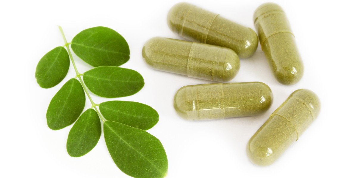 The Role of Organic Moringa Capsules in Weight Management