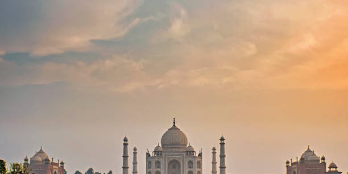 Agra Tour Packages: Explore the Charm of India’s Iconic City