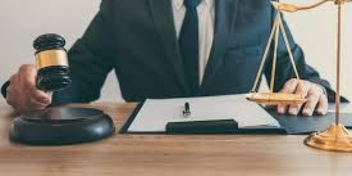 Why Is Hiring a Stenographer Important for Legal Case Documentation?