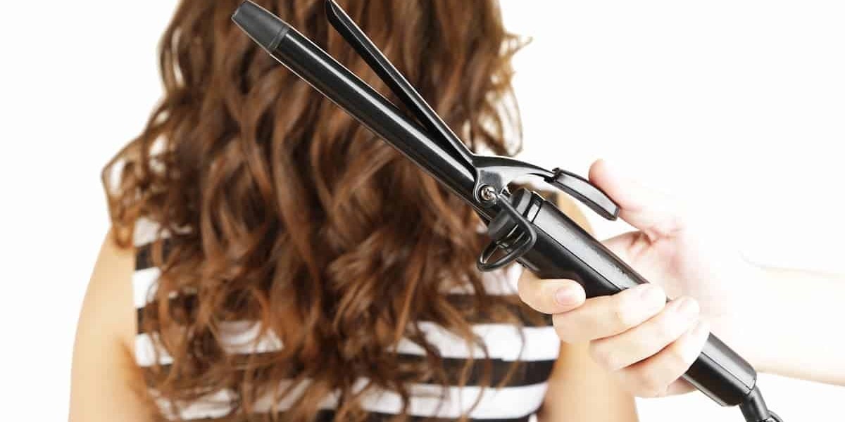 Curling Irons Market: Exploring Future Trends in Customization and Smart Technologies