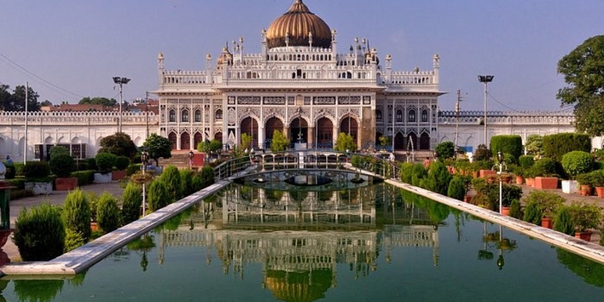 Prayagraj to Lucknow Cab