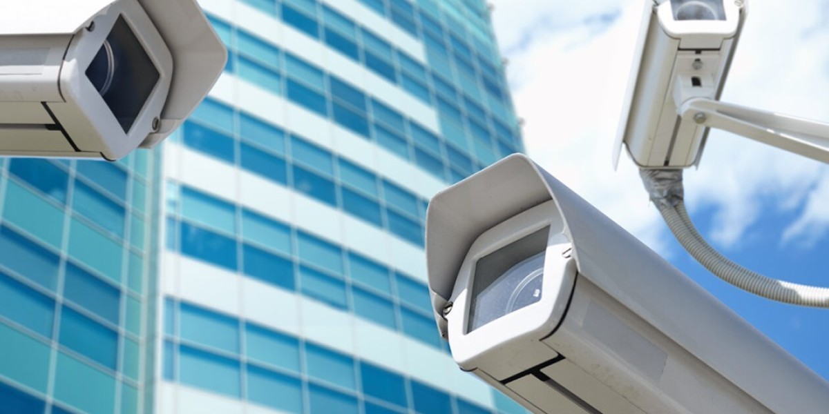 Why Dubai’s Luxury Hotels Are Opting for High-Resolution CCTV Camera Installation