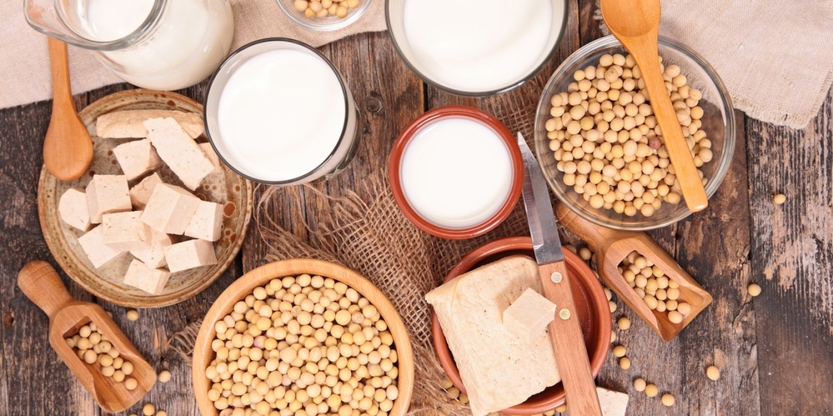 Milk Ingredients Market Innovations: Cutting-Edge Solutions Revolutionizing Dairy Products