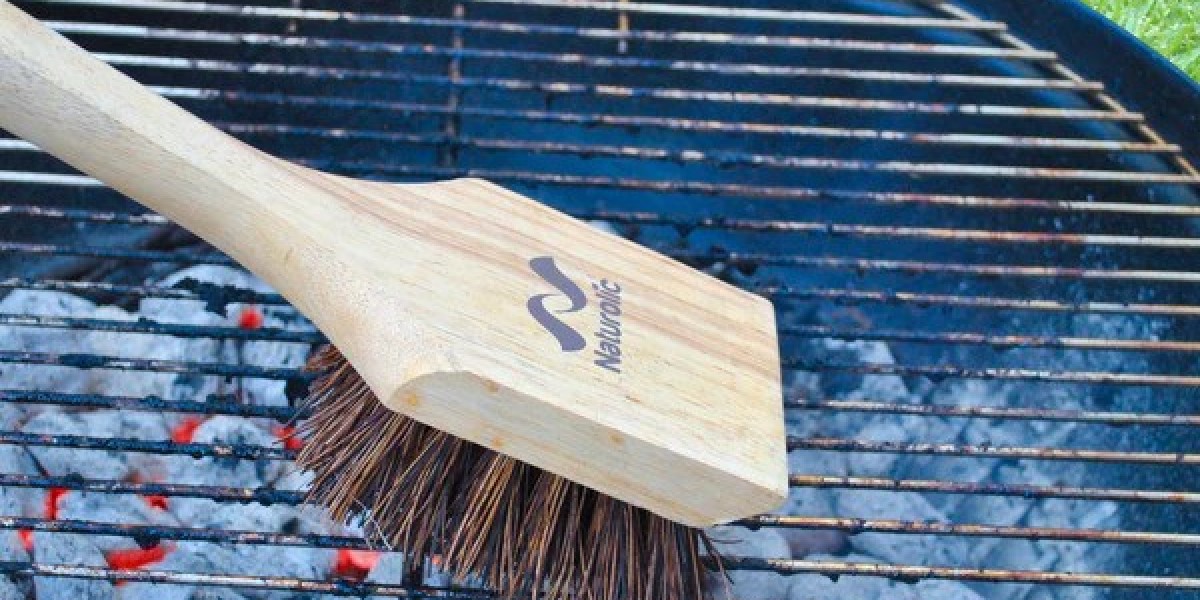 The Ultimate Guide to Using a Grill Cleaning Brush for Quick and Easy Maintenance