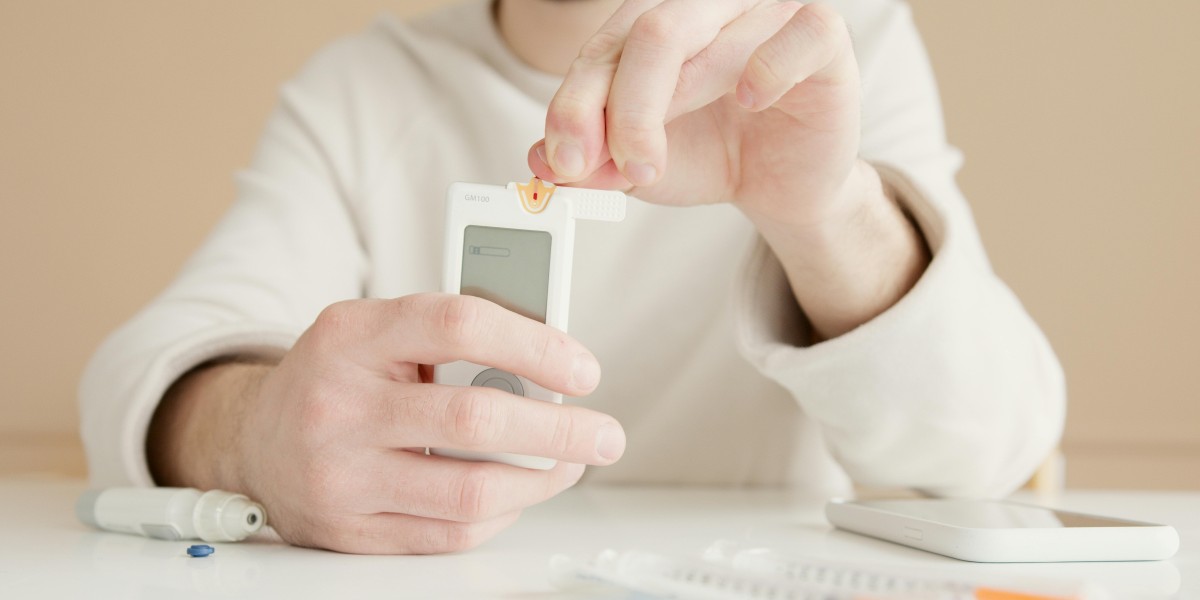 Italy’s Secret Weapon Against Diabetes: The Surge of the Blood Glucose Monitoring Market