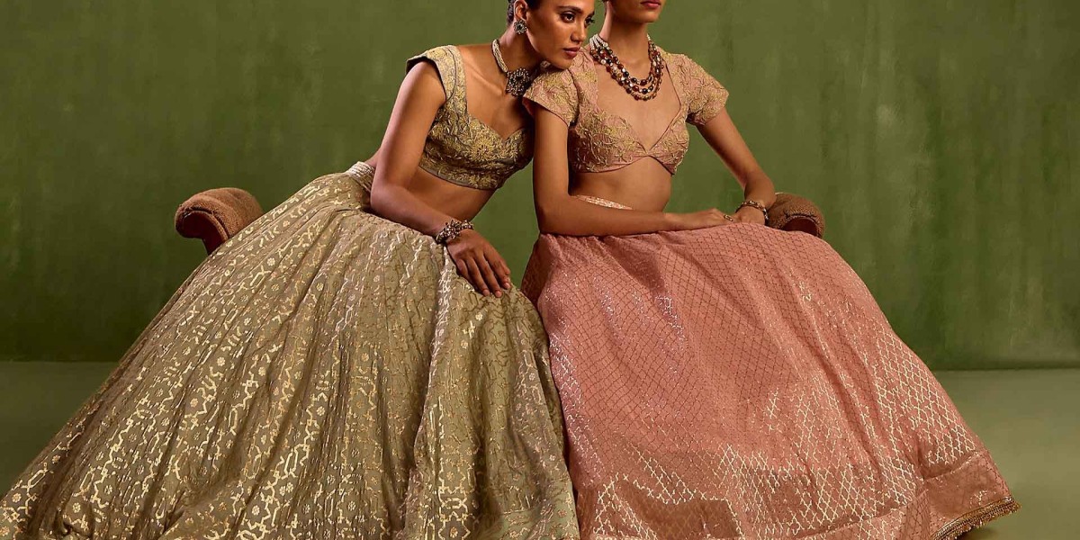 Glamorous Styles for Your Karva Chauth Celebration