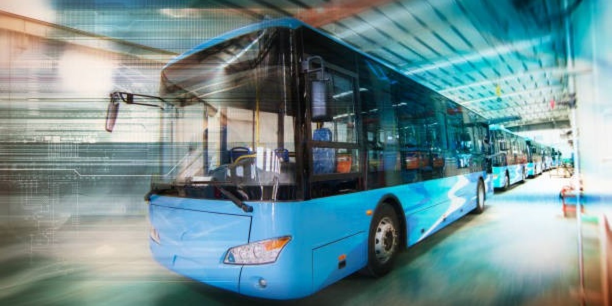 Japan's Electric Bus Market : Trends, Technologies, and Forecasts to 2033