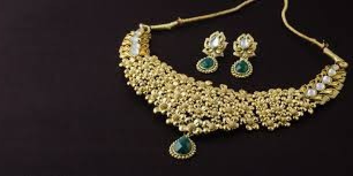 How to Mix and Match Gold and Diamond Jewellery for Any Occasion?