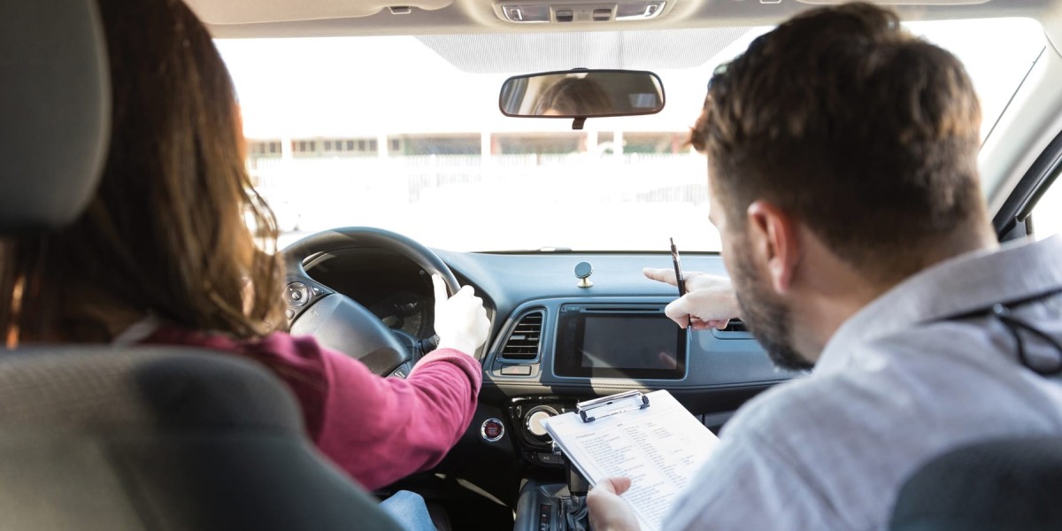 The Role of Driving Schools in Promoting Safer Roads and Responsible Drivers