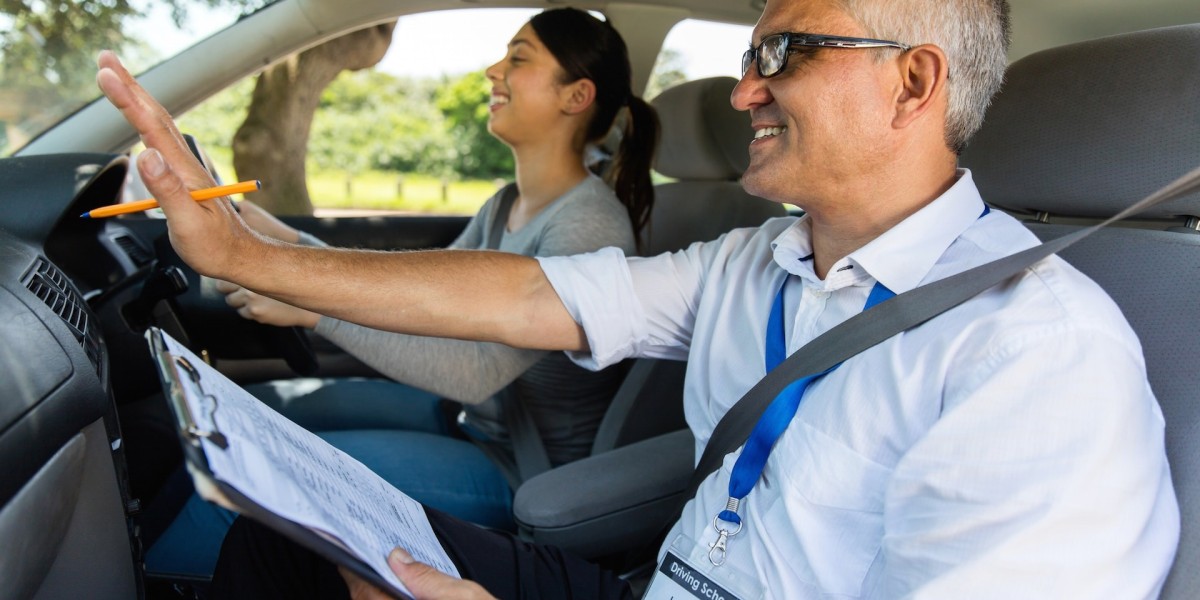 What to Expect from Your Final Lesson with a Driving Instructor in Manchester