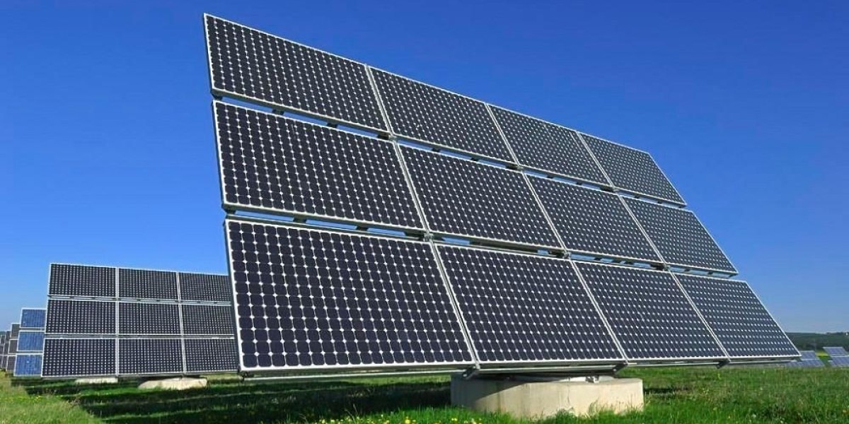 PV Solar Market Growth: A Comprehensive Review of Challenges, Accelerators, and Emerging Trends in Renewable Energy