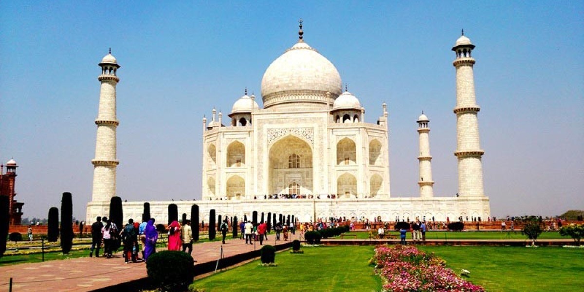 Same Day Agra Tour by Car from Delhi: A Perfect Day Trip to the Taj Mahal