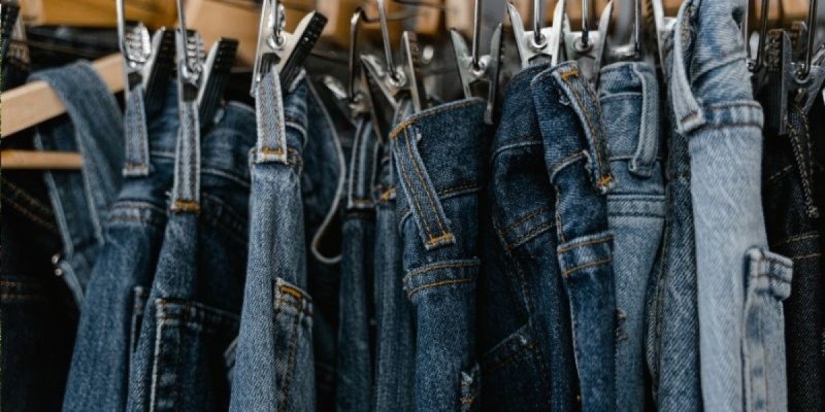 Australia Jeans Market: Growth, Trends, and Forecast (2024-2032)