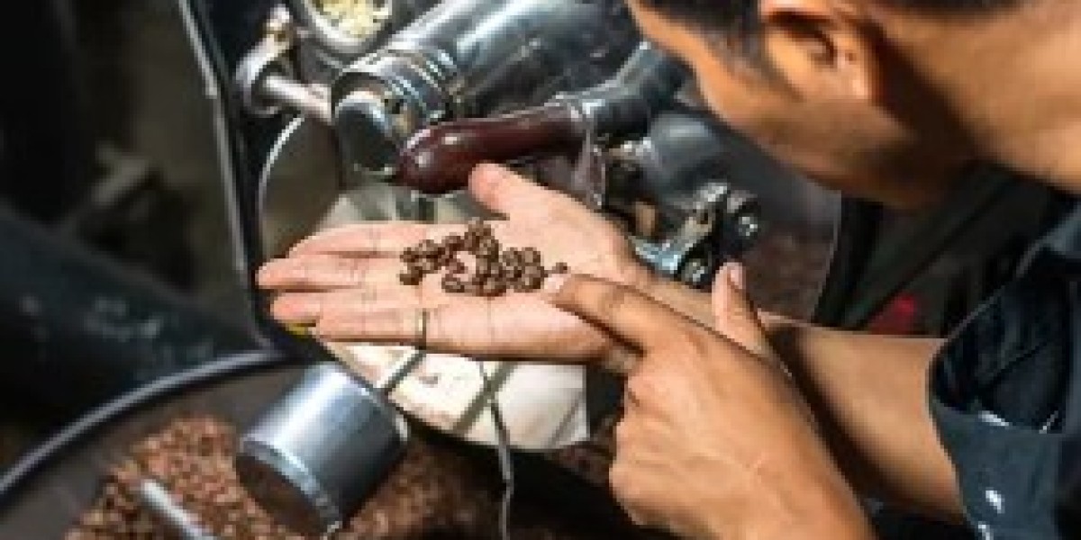 From Vietnam to Your Cup: The Art of Making a Macchiato with Robusta Coffee