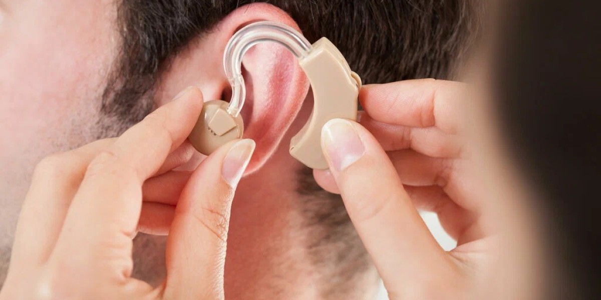 Audiological Devices Market: Insights into the Rise of Teleaudiology and Smart Devices