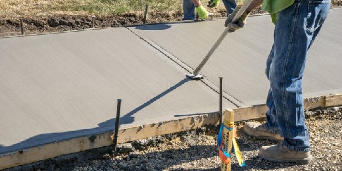 Why to Install a Concrete Patio in Fall: Concrete Contractors