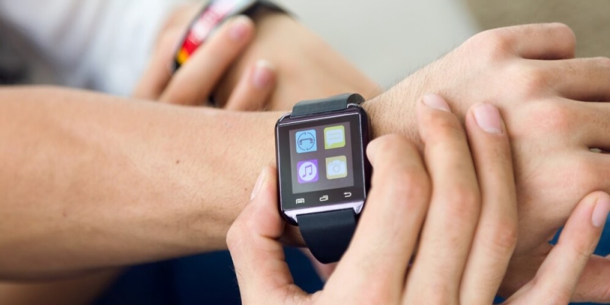 Wearable Payments Market Growth Challenges Impacting Consumer and Business Adoption