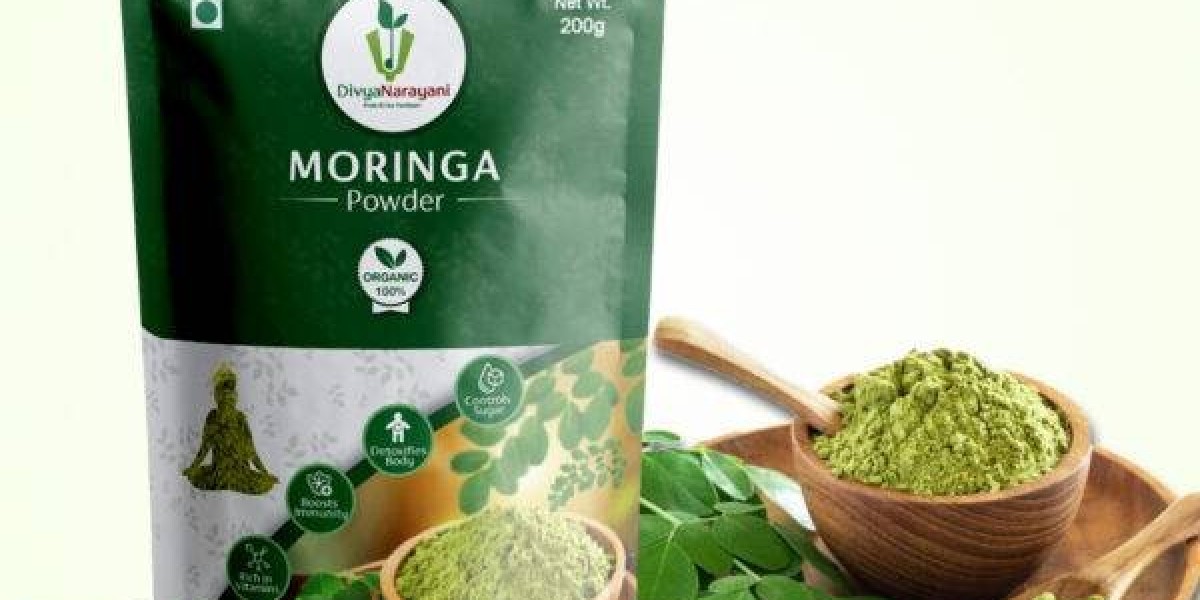 Moringa Leaf Powder: The Superfood You Need & How to Use It