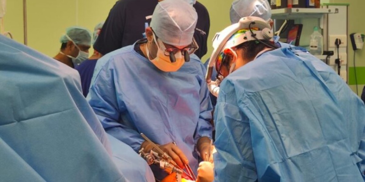 Heart Surgeon in Pune – Dr. Ashish Dolas, specializing in complex heart procedures and cardiac interventions.