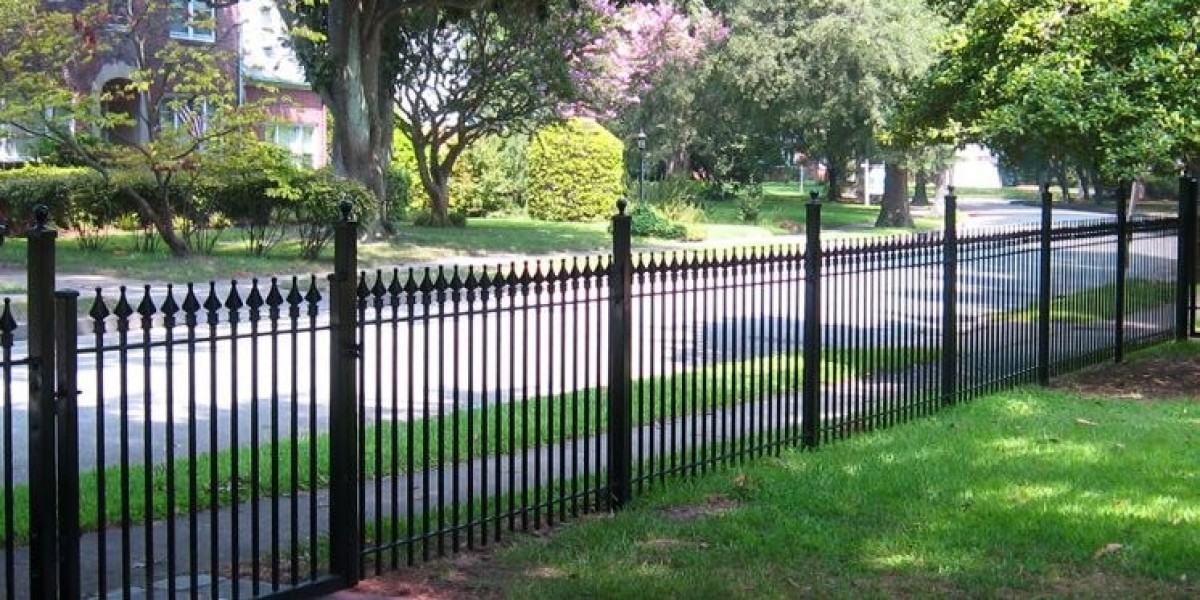 Professional Pet Fence Installation – Keep Your Pets Safe & Happy