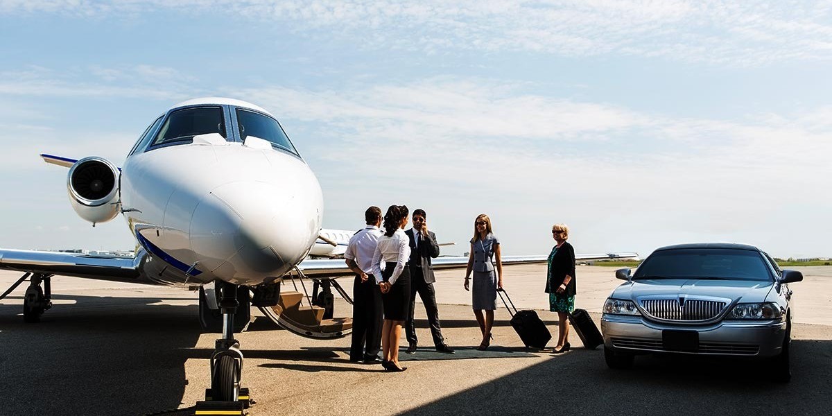 Your Guide to Choosing an Airport Limousine Service for Stress-Free Travel