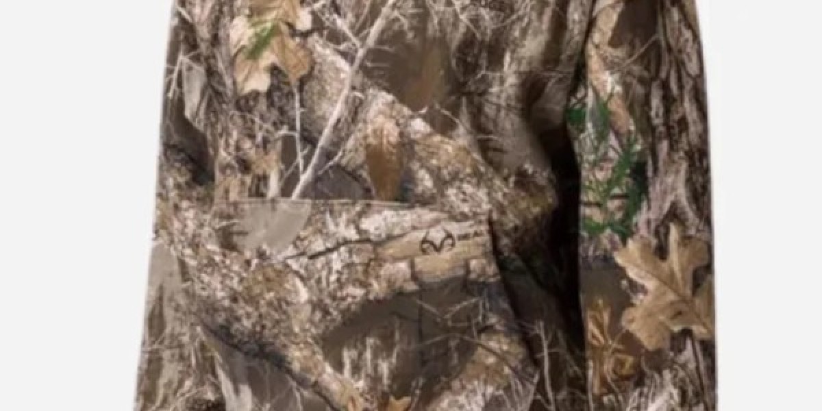 Hunting, Hiking, or Hanging Out? The Realtree Camo Hoodie Does It All